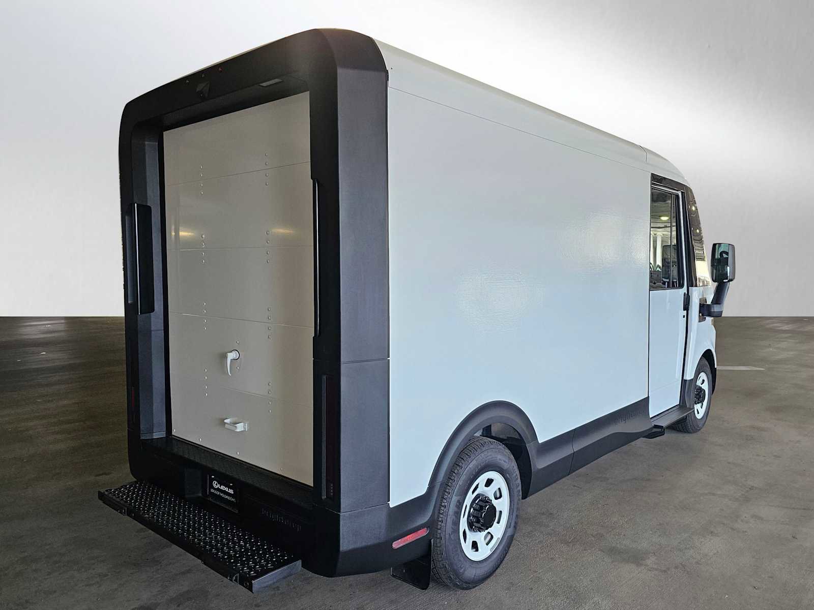 Used 2025 Chevrolet Brightdrop 400 image 3