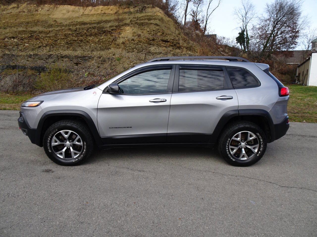 Used 2017 Jeep Cherokee Trailhawk