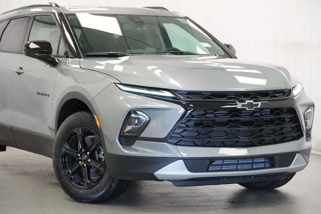 New 2026 Chevrolet Blazer LT w/ Convenience Package AWD/4WD image 9