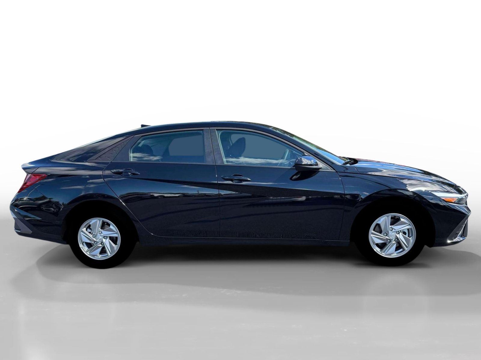 New 2026 Hyundai Elantra SE FWD image 9