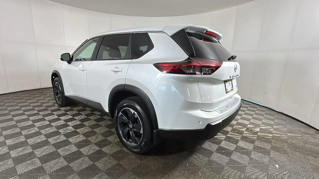 Used 2026 Nissan Rogue SV w/ Cold Weather Package AWD/4WD image 5