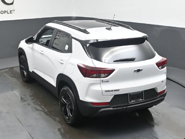 New 2026 Chevrolet TrailBlazer LT w/ Convenience Package FWD image 19