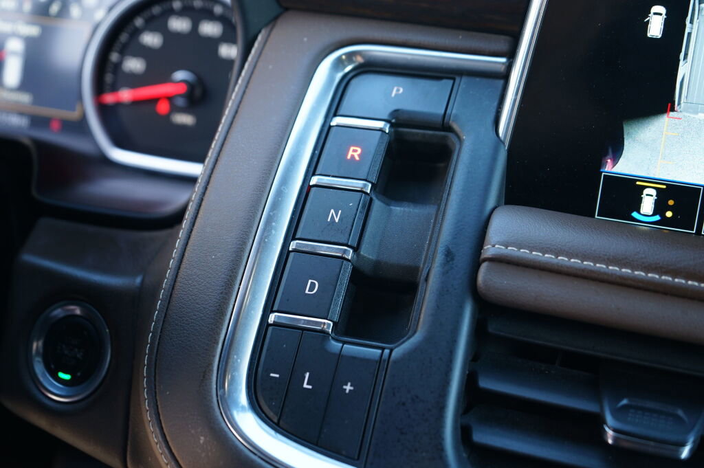 Used 2021 Chevrolet Tahoe High Country w/ Premium Package image 23