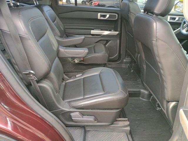 Used 2022 Ford Explorer XLT w/ Equipment Group 202A image 18