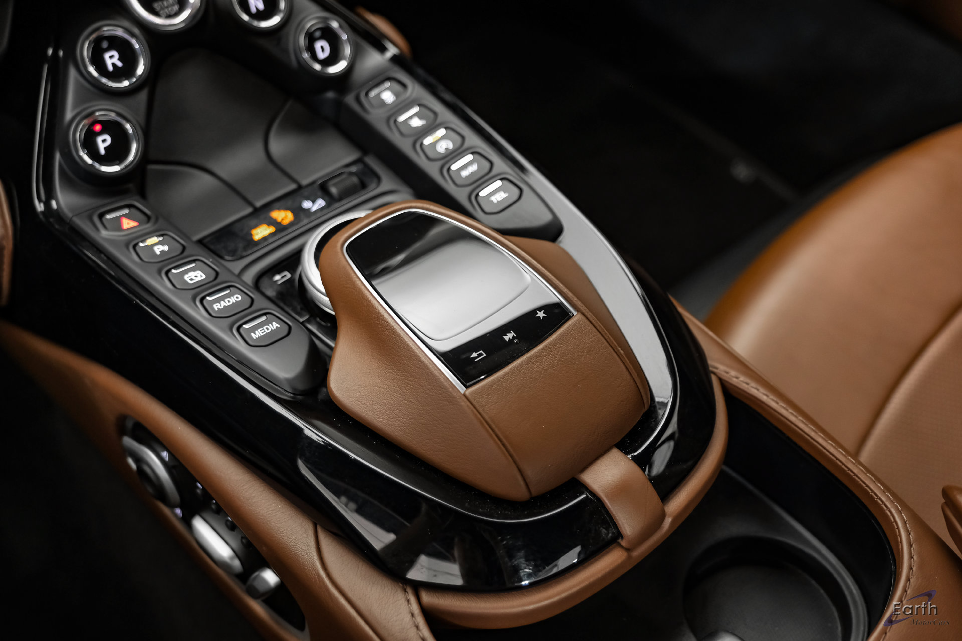 Used 2020 Aston Martin V8 Vantage Coupe RWD image 53