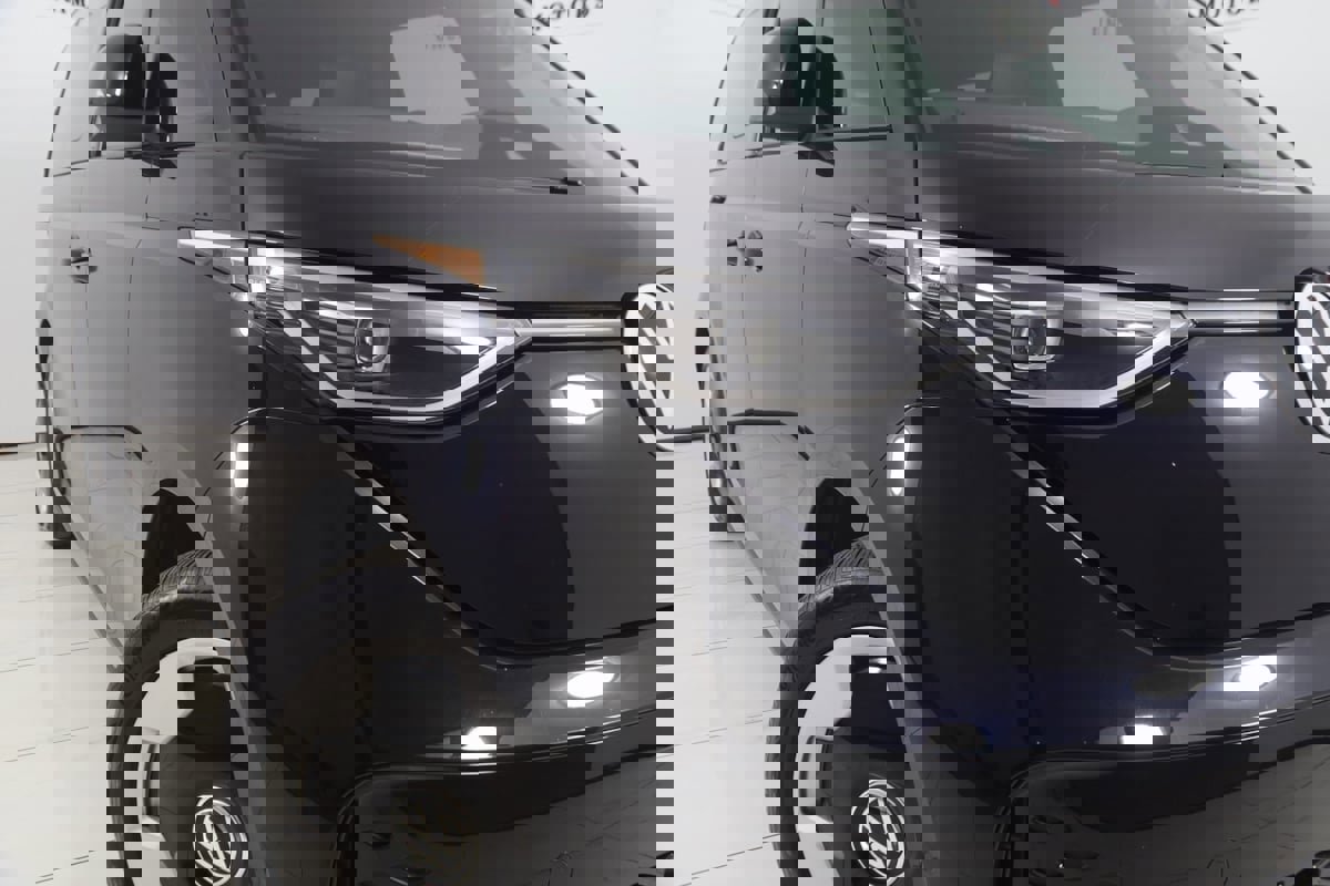 Used 2025 Volkswagen ID. Buzz Pro S image 19