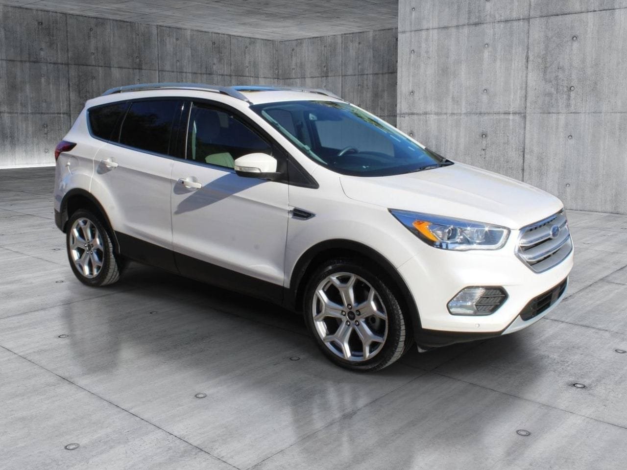 Used 2019 Ford Escape Titanium FWD image 7