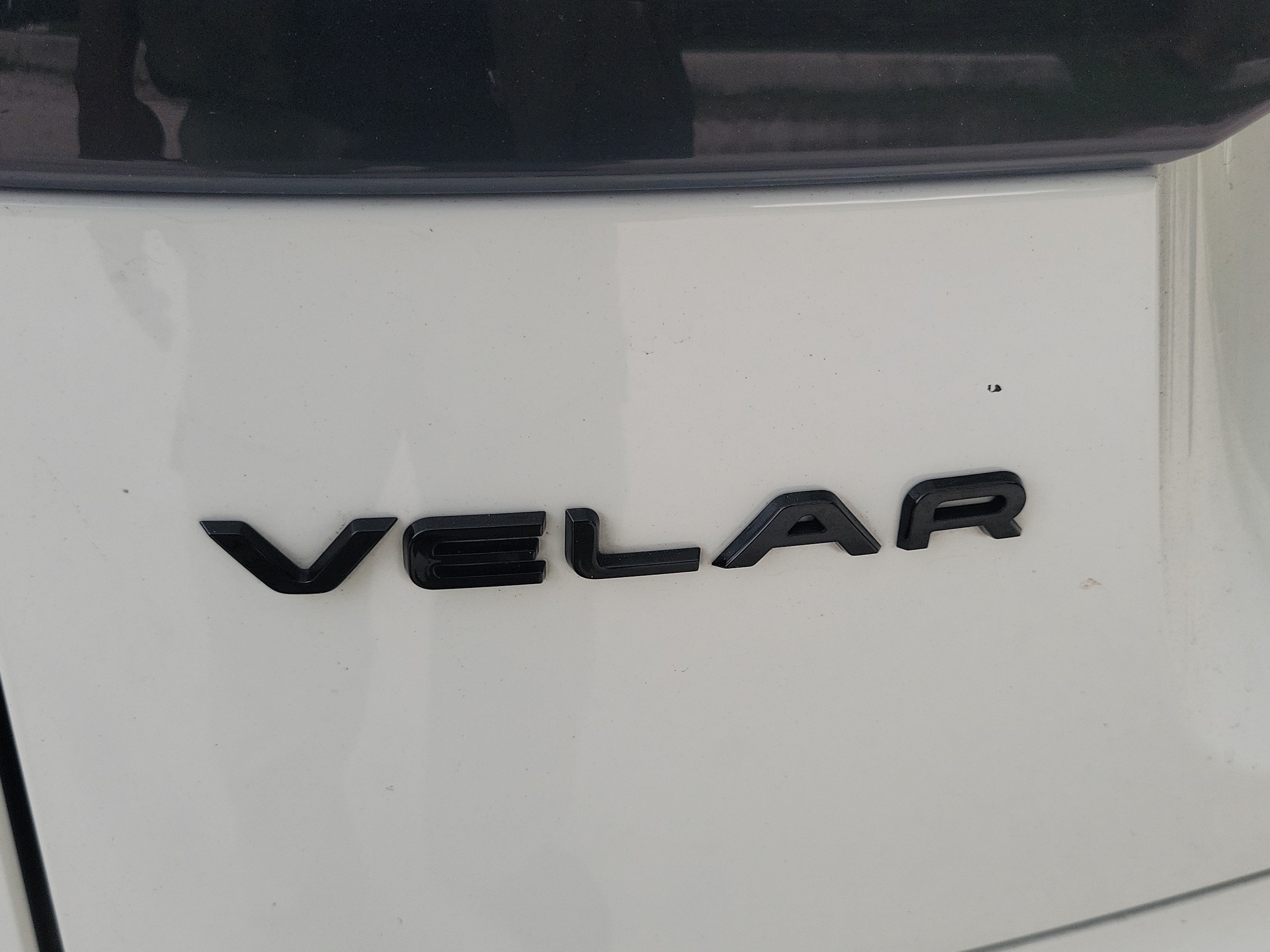 Used 2025 Land Rover Range Rover Velar Dynamic SE AWD/4WD image 9