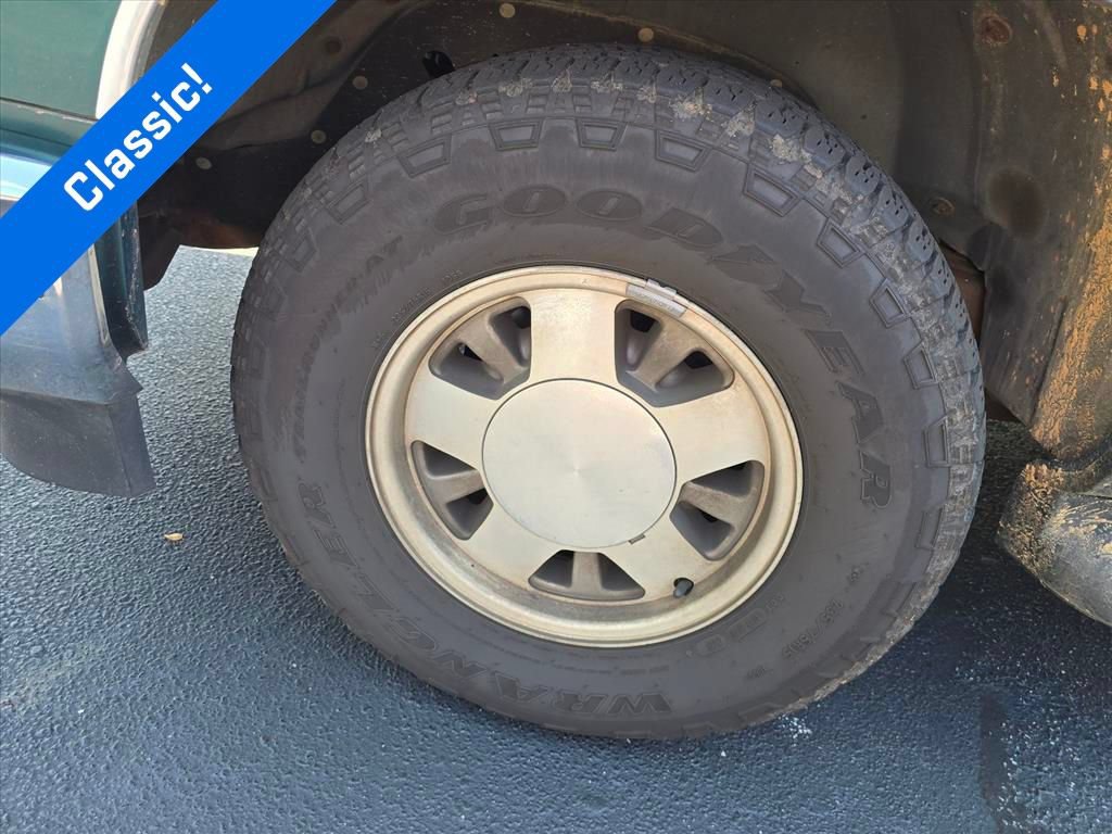 Used 1998 GMC Suburban 2WD w/ Marketing Opt Pkg 3 image 4