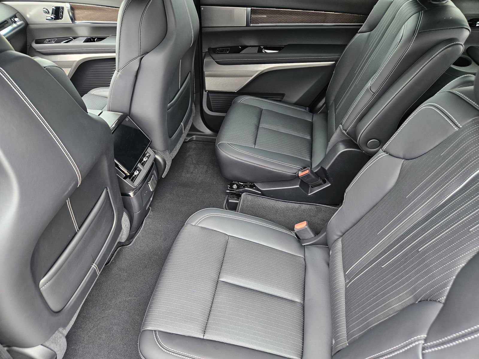 New 2027 Cadillac Vistiq Sport AWD/4WD image 30
