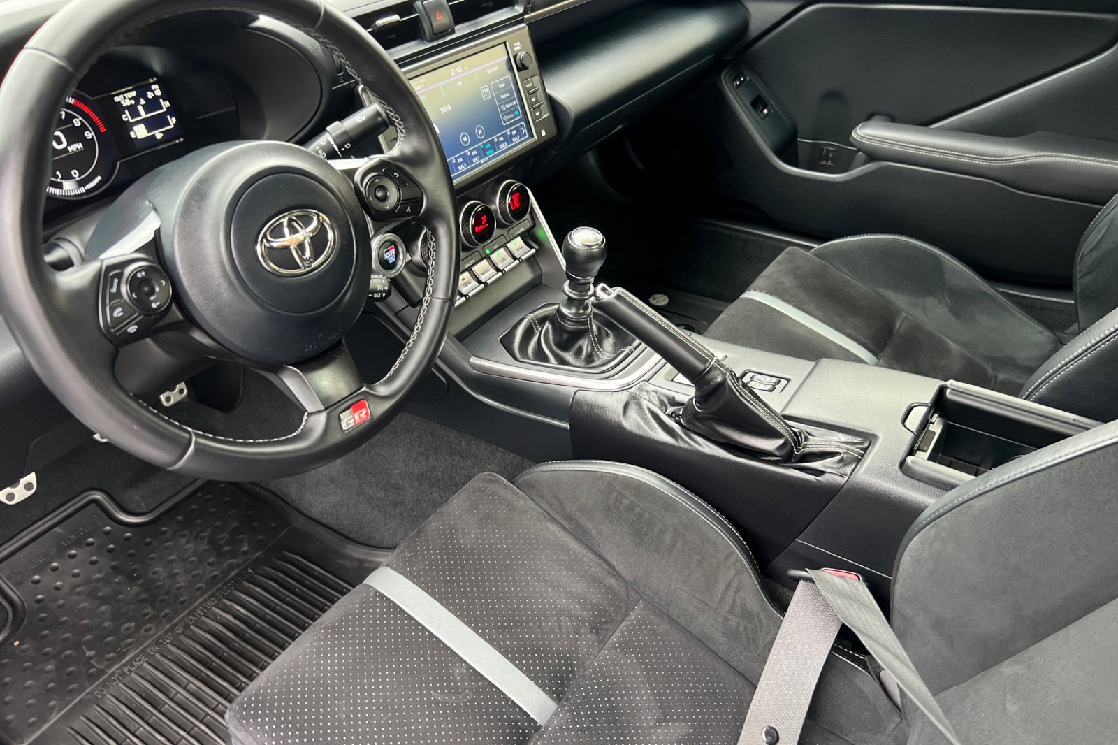 Used 2023 Toyota GR86 Premium image 10
