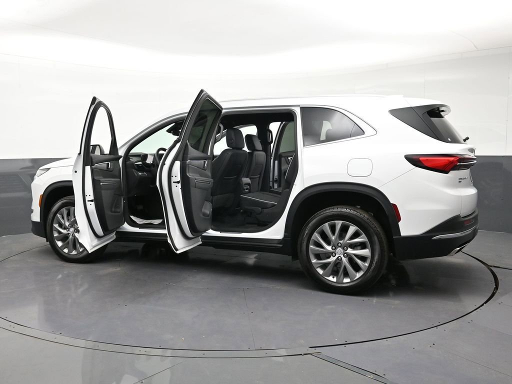 Used 2026 Buick Enclave Preferred w/ Power Package image 37