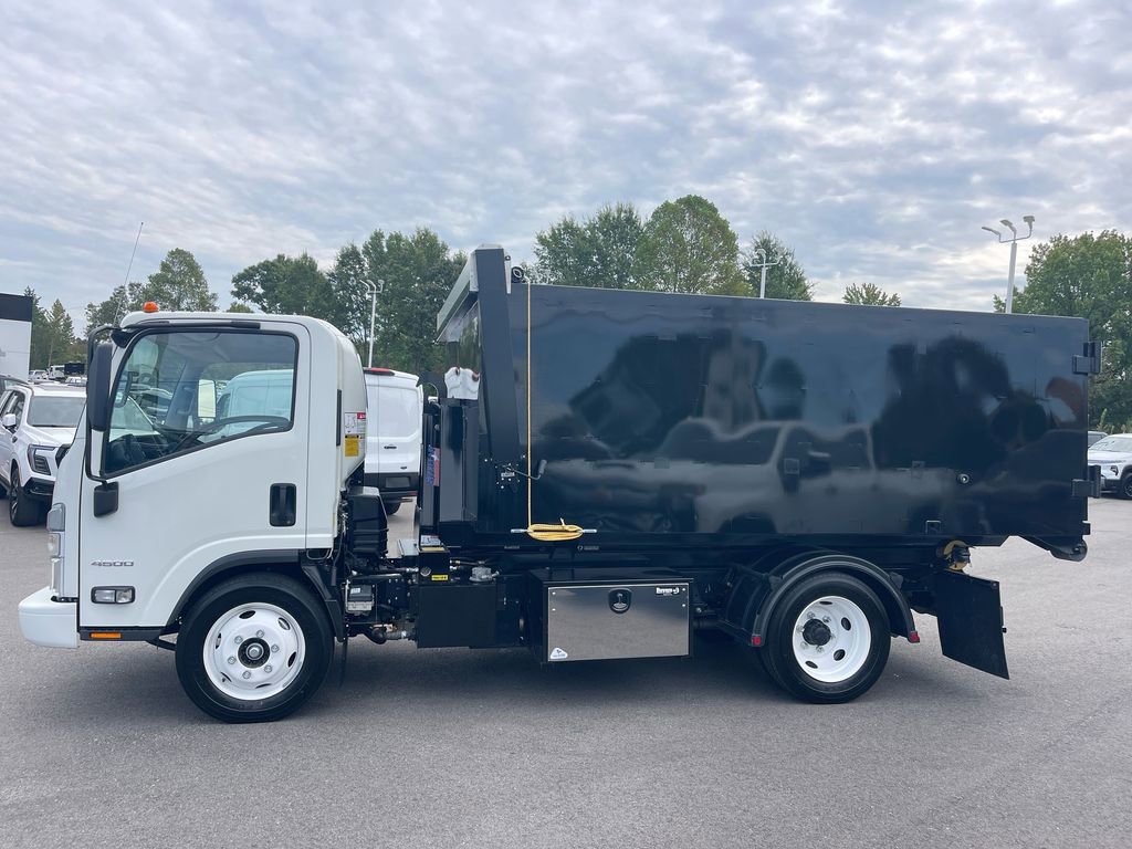 Used 2024 Chevrolet Low Cab Forward RWD image 2