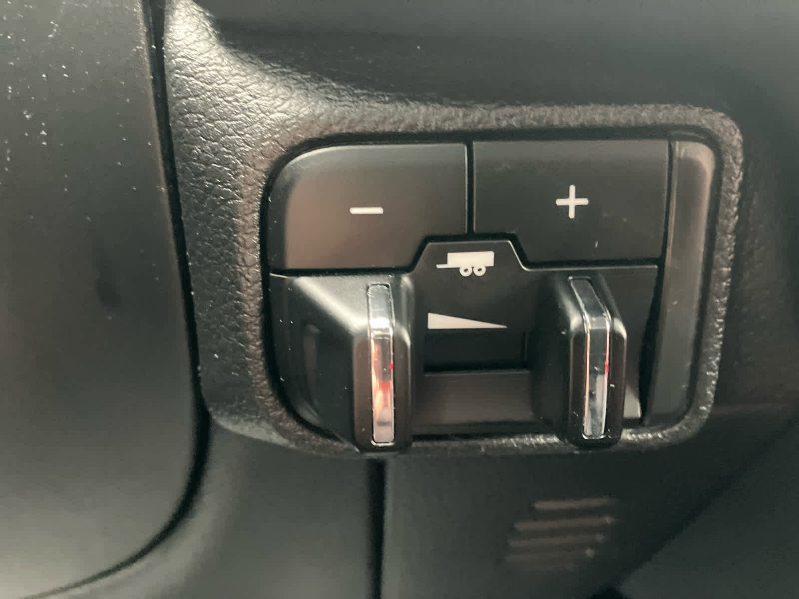 Used 2024 Dodge Durango GT image 28