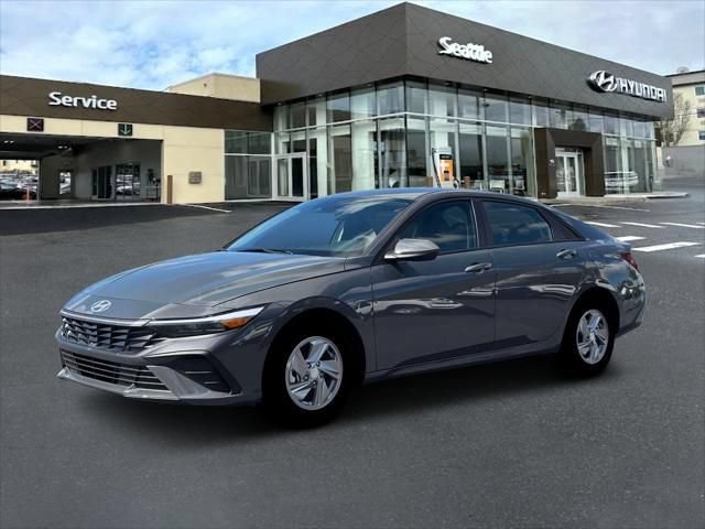 New 2026 Hyundai Elantra SE FWD image 2