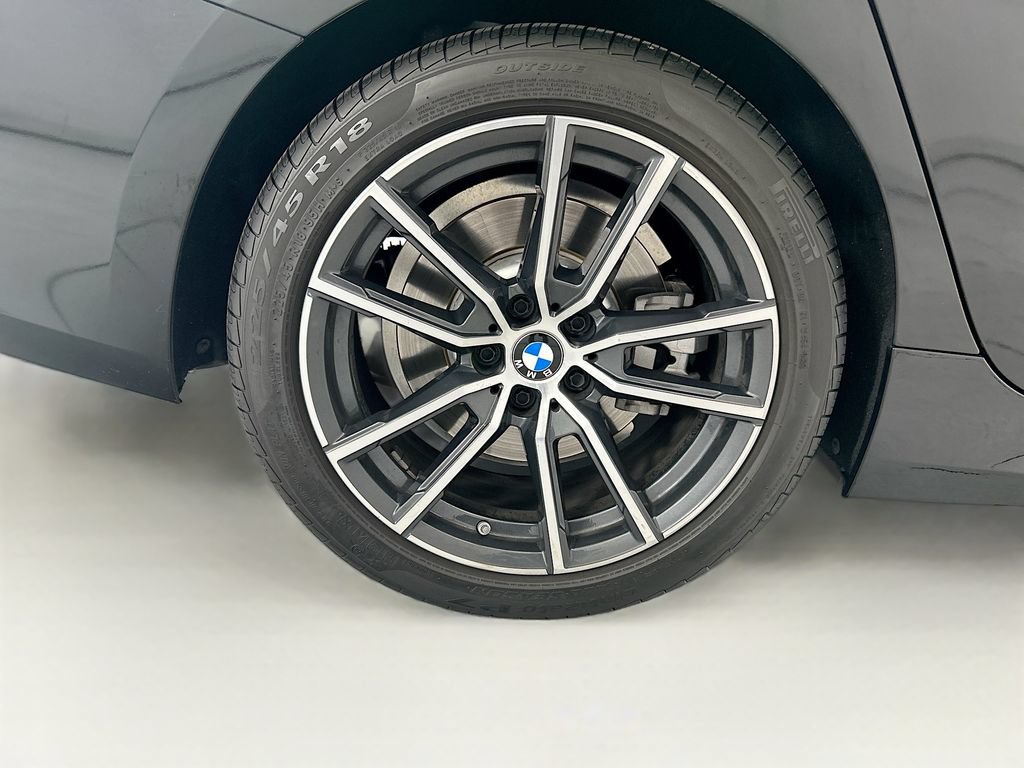 Used 2020 BMW 330i Sedan w/ Driving Assistance Package RWD image 32