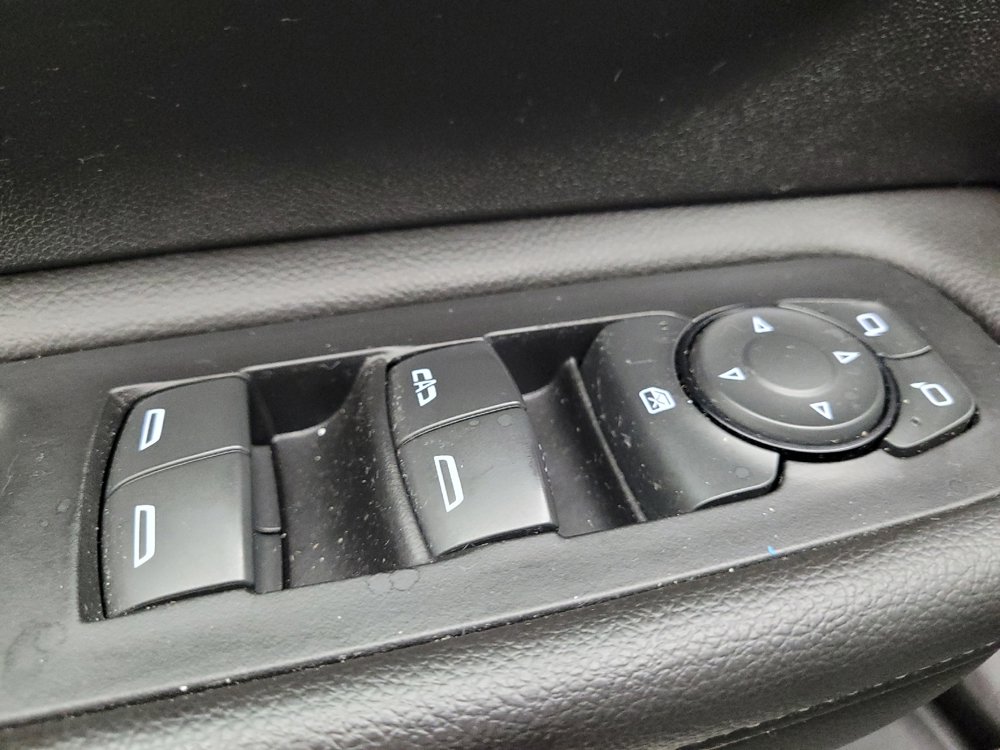 Used 2023 GMC Terrain SLT w/ Infotainment Package II AWD/4WD image 27