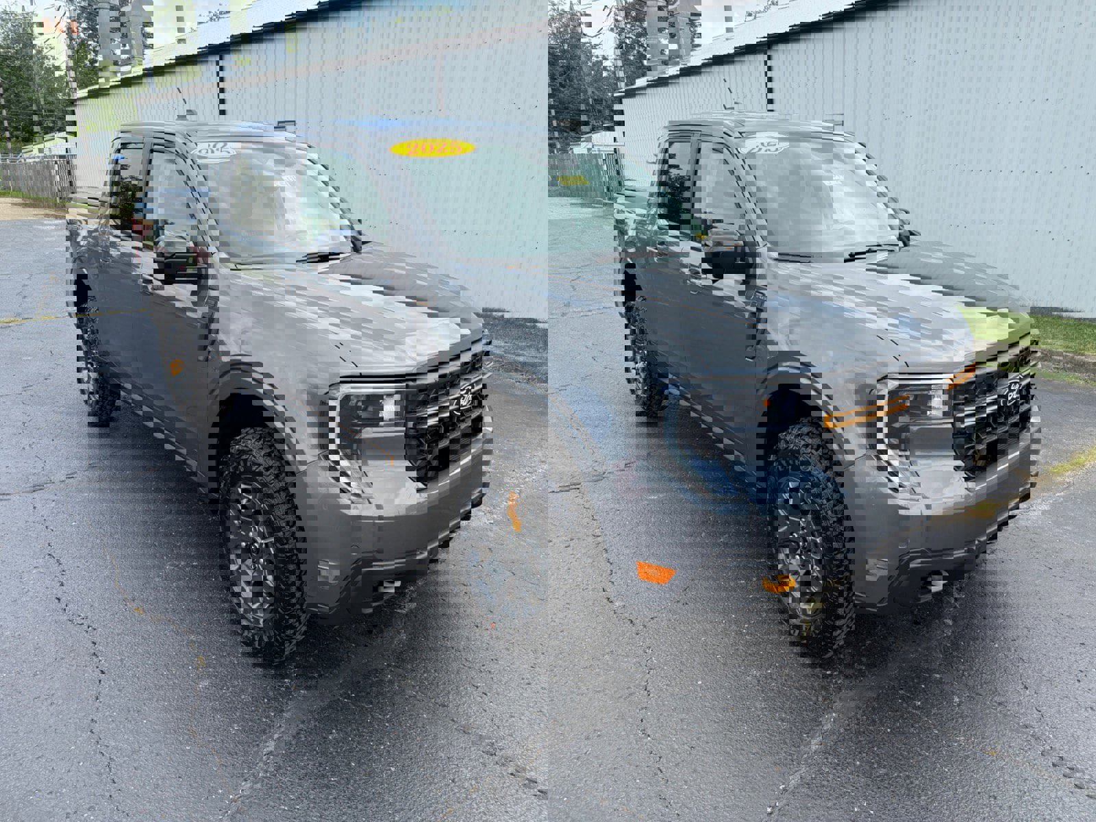 Certified 2025 Ford Maverick Tremor image 1