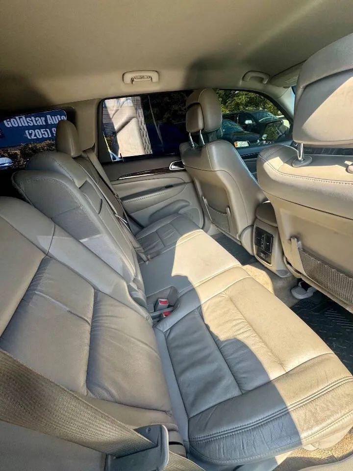 Used 2012 Jeep Grand Cherokee Laredo image 8