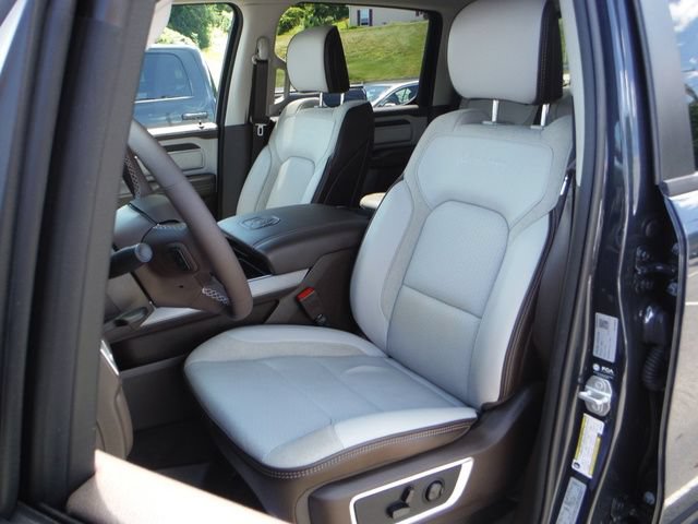 Used 2026 RAM 1500 Laramie w/ Laramie Preferred Package AWD/4WD image 4