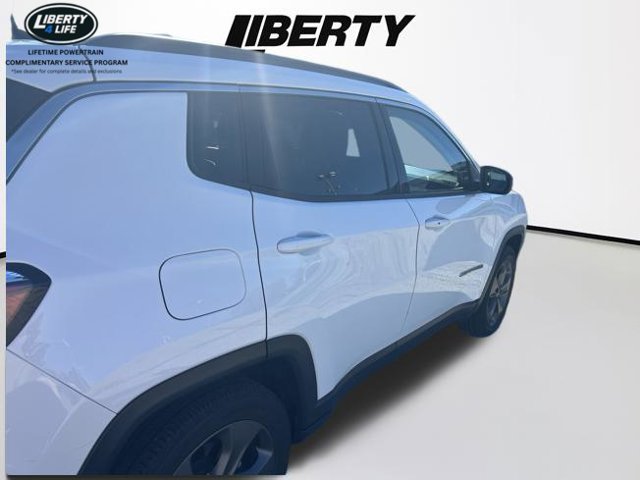 Used 2022 Jeep Compass Latitude AWD/4WD image 8