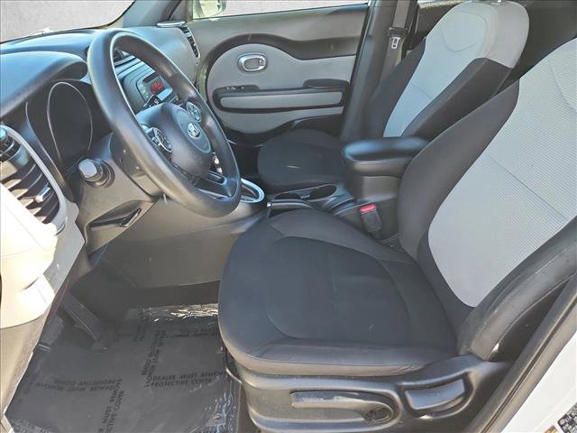 Used 2016 Kia Soul Base image 19