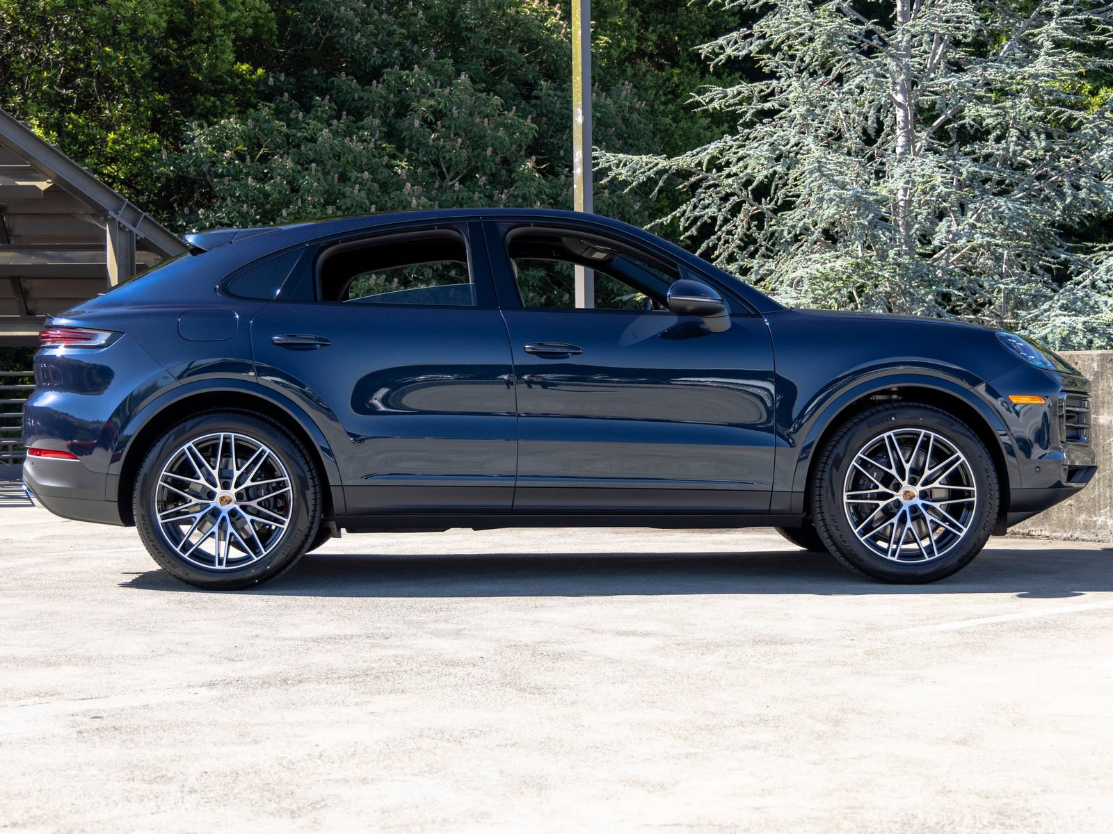 New 2026 Porsche Cayenne Coupe AWD/4WD image 12