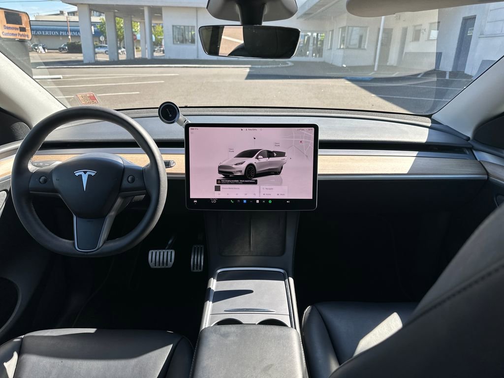 Used 2023 Tesla Model Y Performance image 16