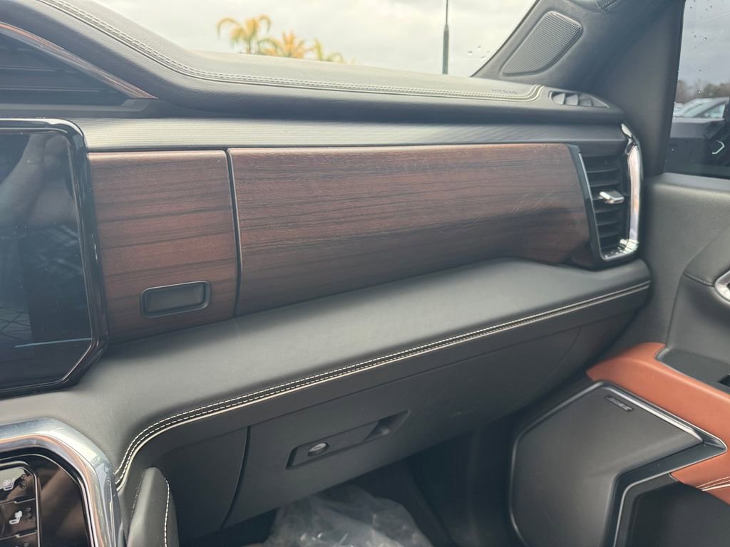 Used 2025 GMC Sierra 2500 Denali Ultimate image 37