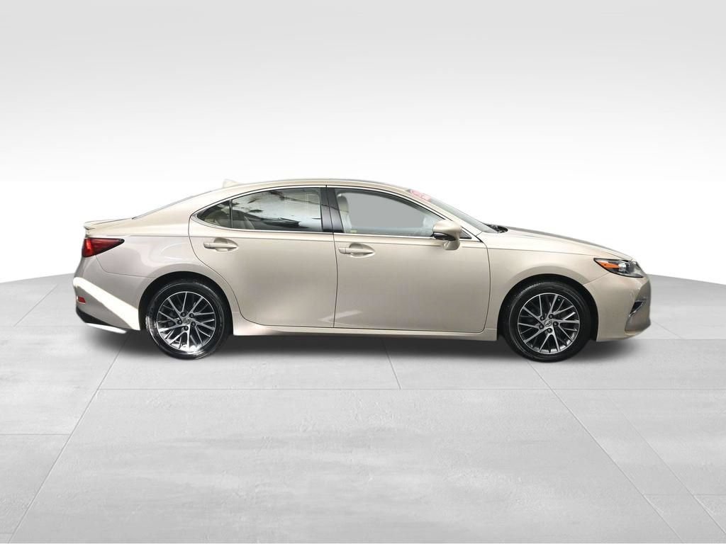Used 2018 Lexus ES 350 w/ Luxury Package w/Wood Trim FWD image 6