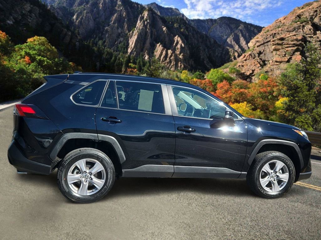 Used 2025 Toyota RAV4 XLE image 2
