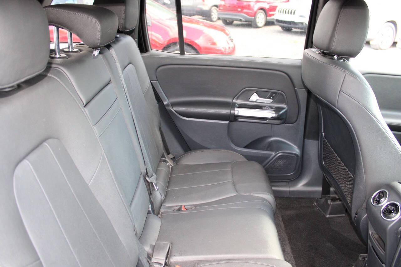 Used 2024 Mercedes-Benz GLB 250 image 17
