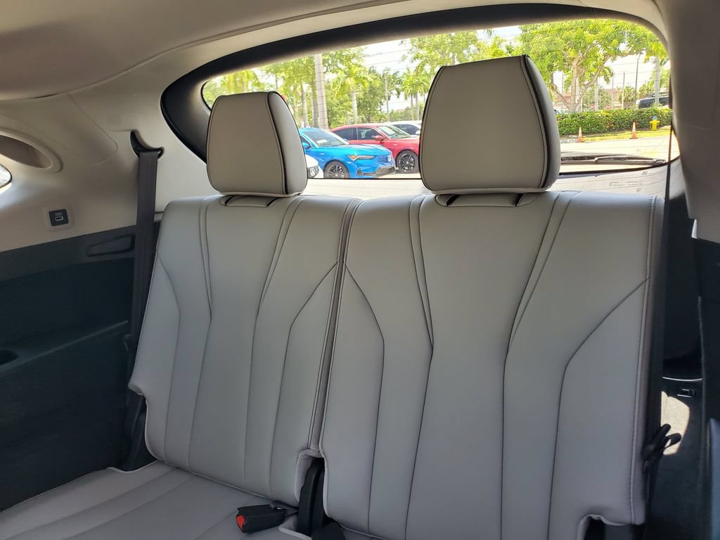 Certified 2024 Acura MDX SH-AWD w/ Advance Package image 14