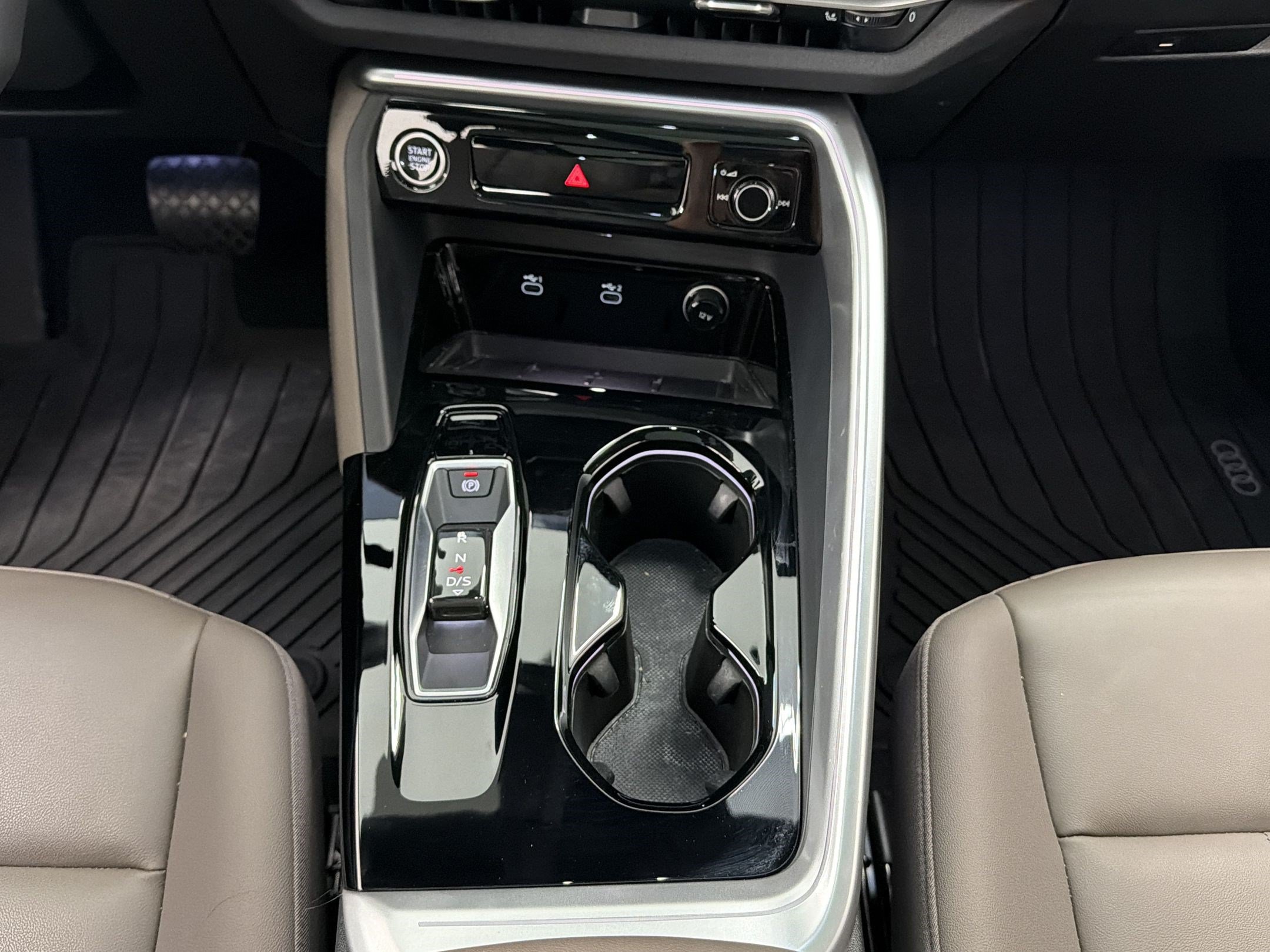 Used 2025 Audi Q5 Premium w/ Convenience Package AWD/4WD image 17