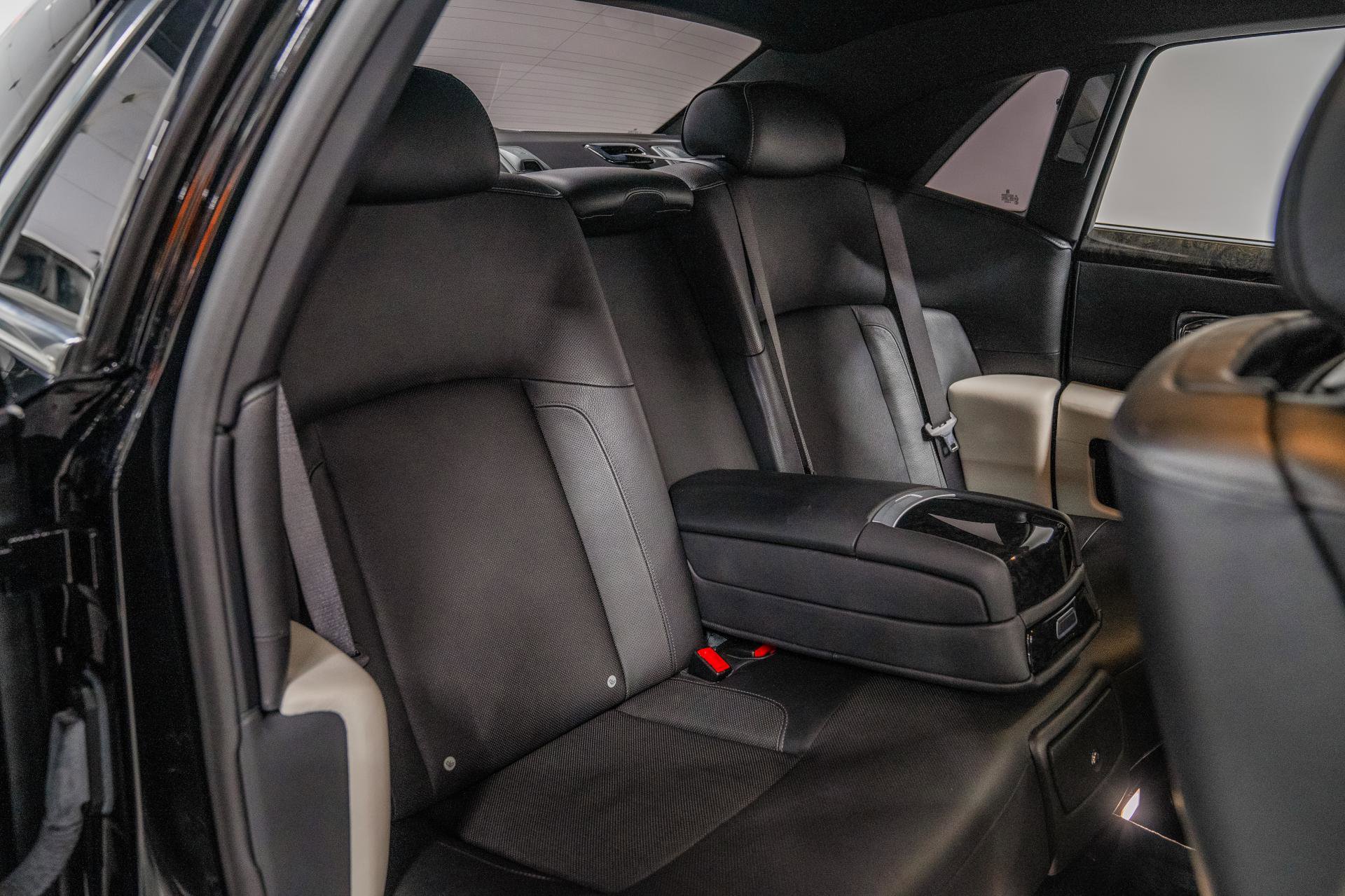 Used 2014 Rolls-Royce Ghost image 32