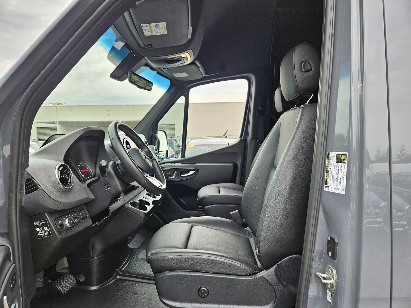 Certified 2025 Mercedes-Benz Sprinter 2500 image 9