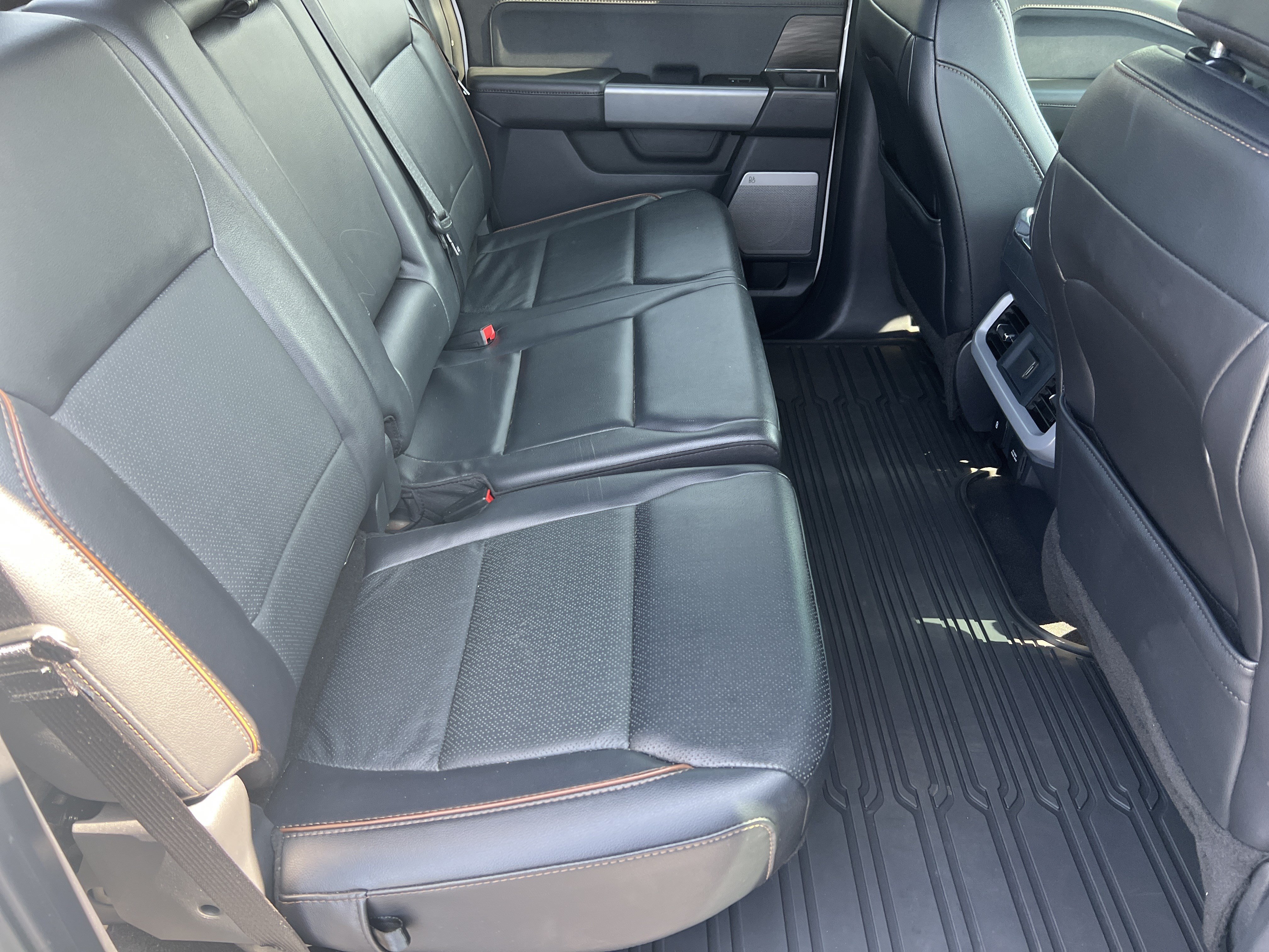 Certified 2024 Ford F150 Lariat w/ FX4 Off-Road Package AWD/4WD image 15