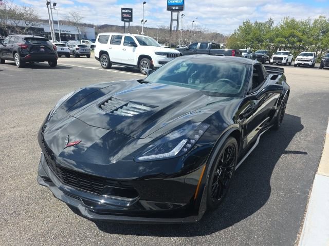 Used 2015 Chevrolet Corvette Z06 w/ 3LZ Preferred Equipment Group RWD image 6