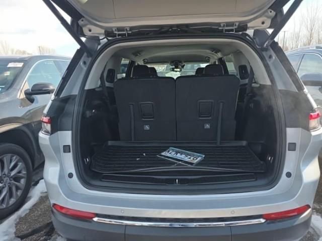 Used 2023 Jeep Grand Cherokee L Limited w/ Trailer Tow Group (B) image 14