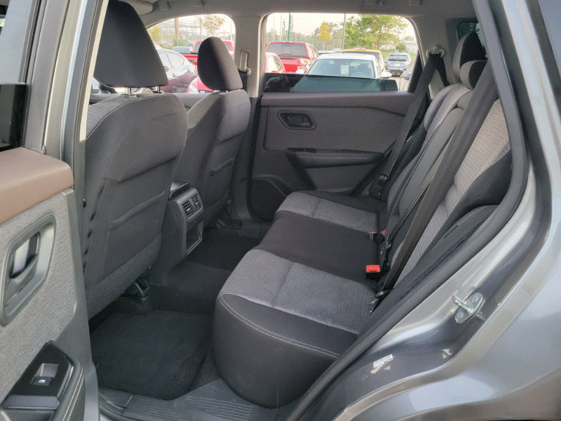 Used 2021 Nissan Rogue S image 20