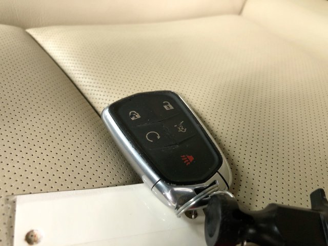 Used 2017 Cadillac XT5 Luxury w/ Driver Awareness Package AWD/4WD image 32