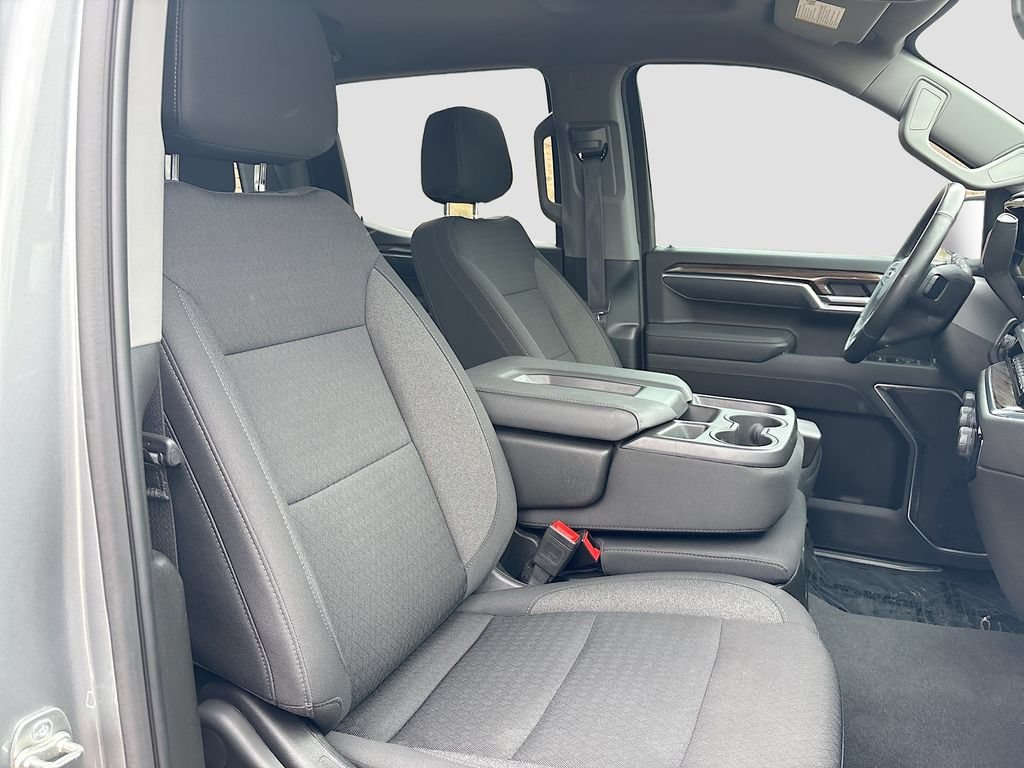 Used 2025 Chevrolet Silverado 1500 LT AWD/4WD image 27