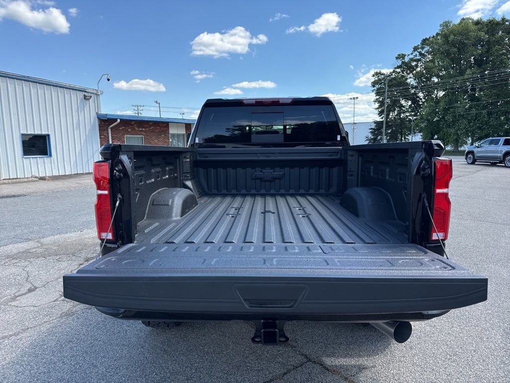 Used 2026 Chevrolet Silverado 2500 High Country w/ High Country Premium Package AWD/4WD image 25