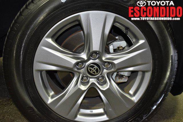 Certified 2022 Toyota RAV4 XLE w/ Convenience Package image 16