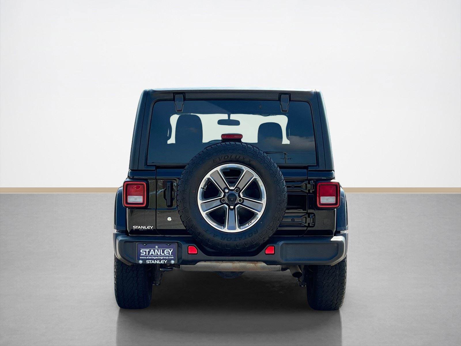 Used 2020 Jeep Wrangler Unlimited Sahara image 6