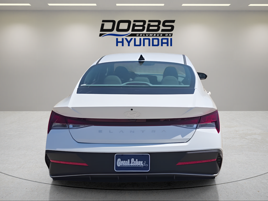 New 2026 Hyundai Elantra SE FWD image 4