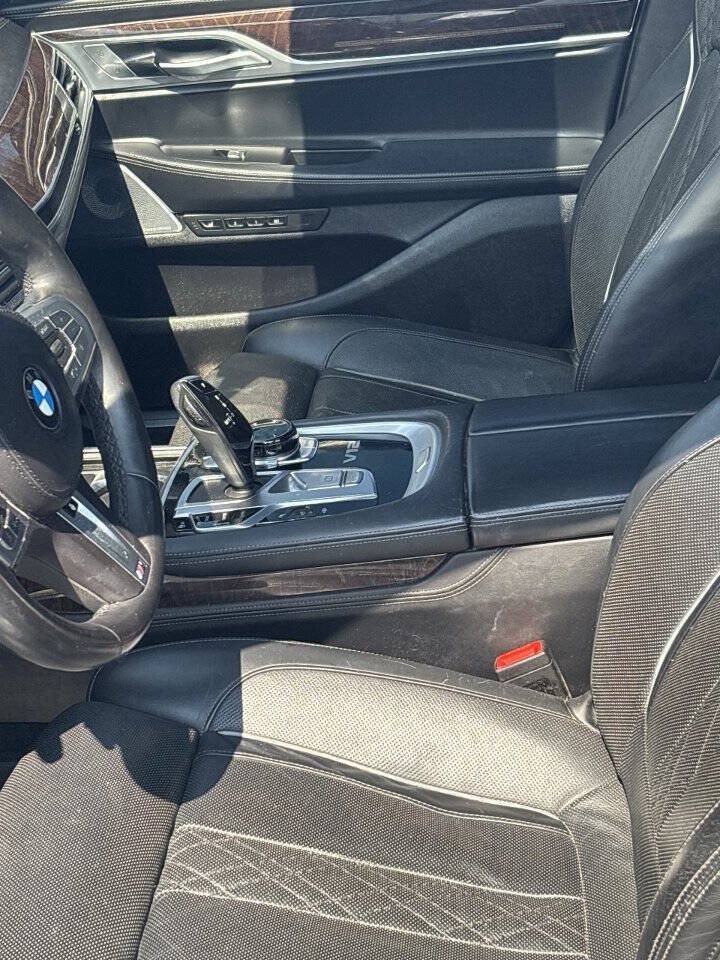Used 2019 BMW M760i xDrive w/ Luxury Rear Seating Package AWD/4WD image 17