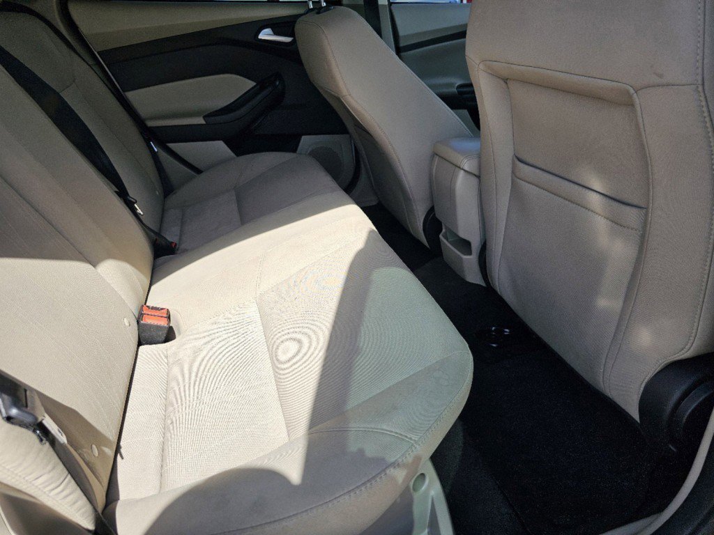 Used 2017 Ford Focus SE FWD image 15