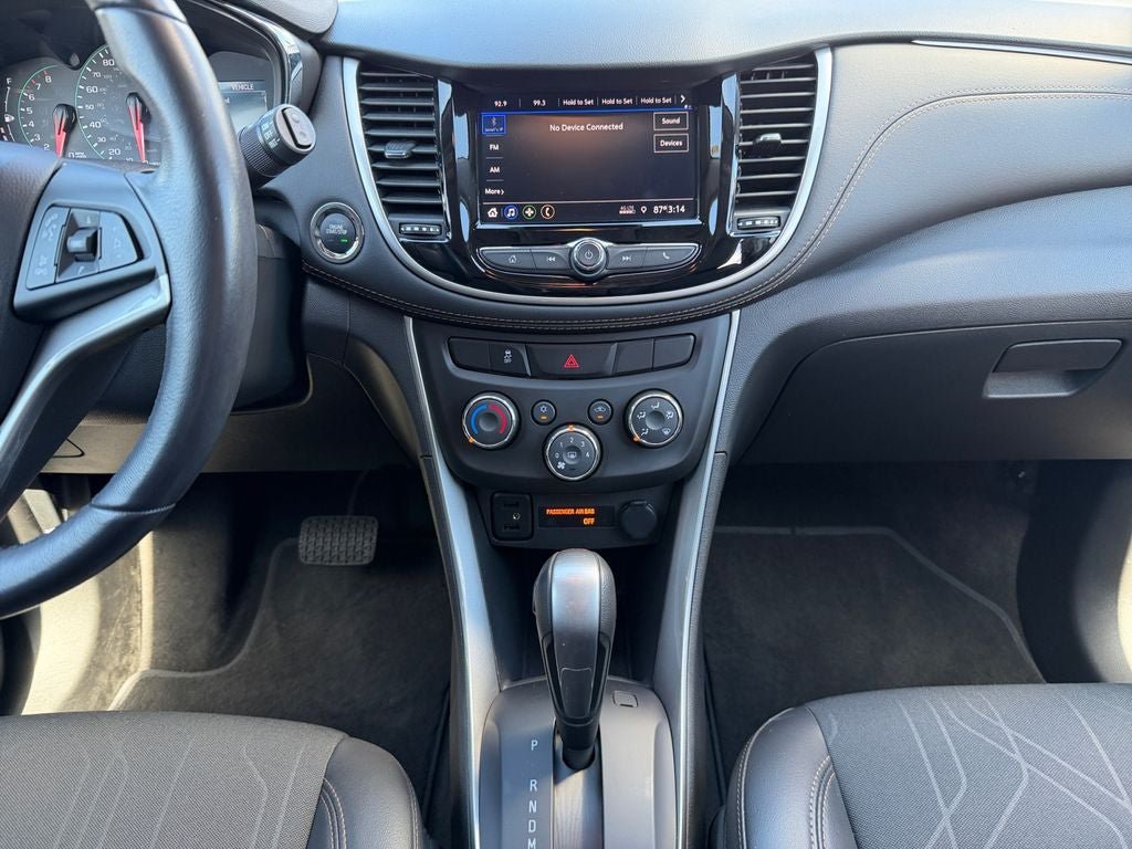 Used 2022 Chevrolet Trax LT w/ LT Convenience Package AWD/4WD image 12
