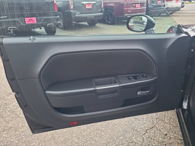 Used 2013 Dodge Challenger R/T RWD image 11